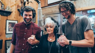 For King and Country sing with Joanne Cash!